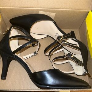 Liz Claiborne Hara Black Heels